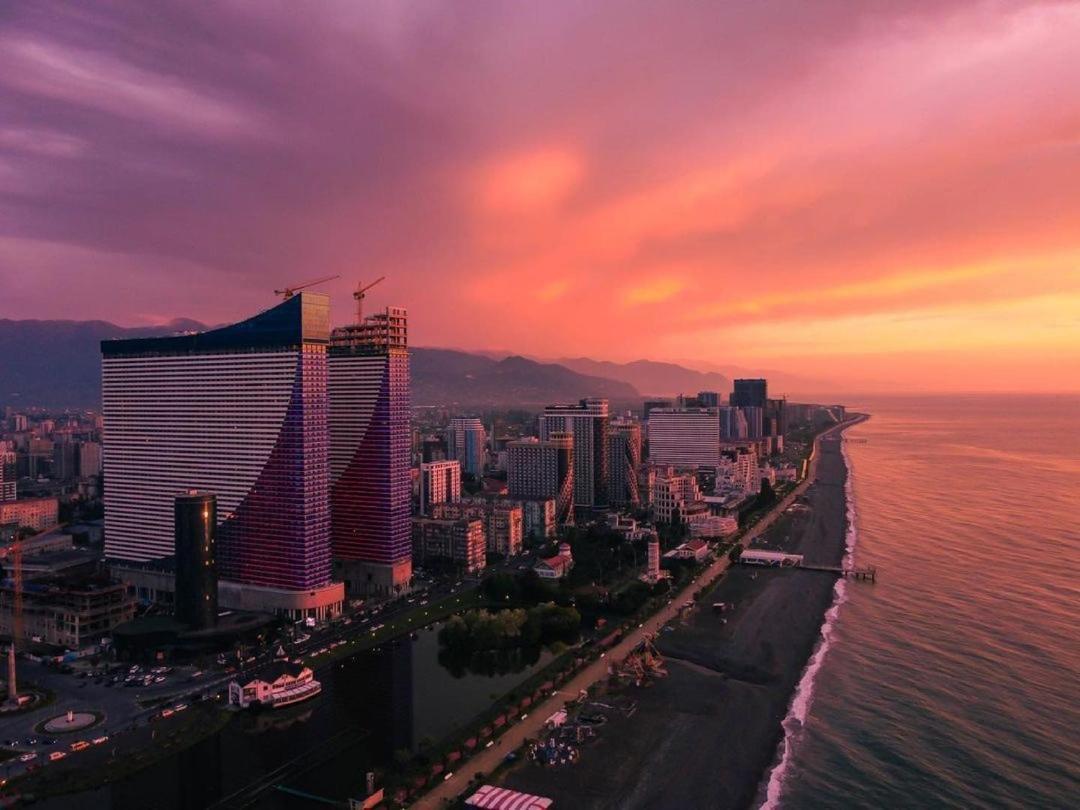 Orbi Twin Tower Batumi Exterior foto